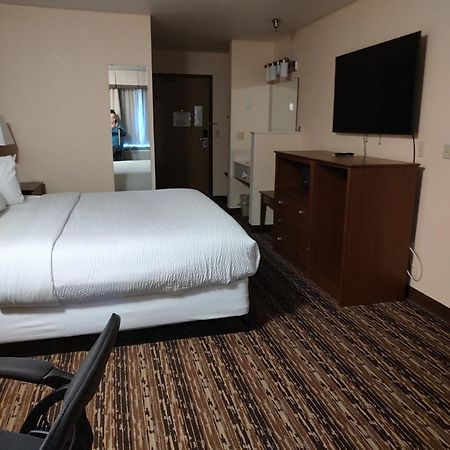 Days Inn & Suites By Wyndham Fargo 19Th Ave/Airport Dome Luaran gambar