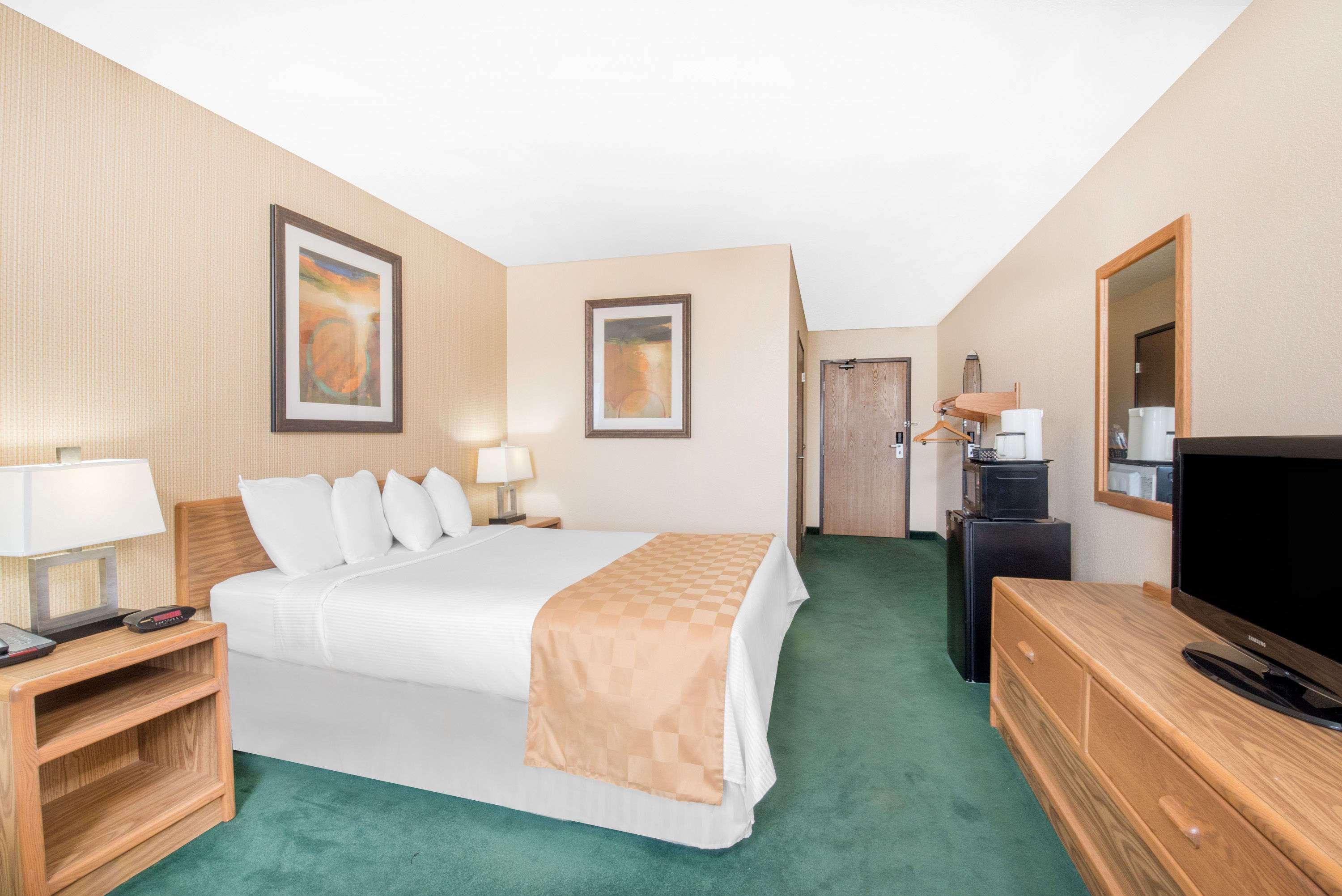 Days Inn & Suites By Wyndham Fargo 19Th Ave/Airport Dome Luaran gambar