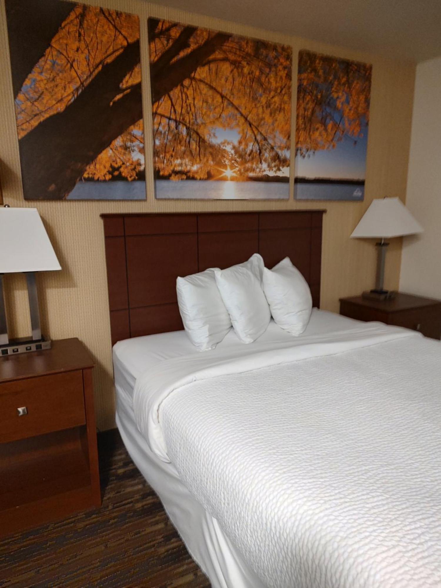 Days Inn & Suites By Wyndham Fargo 19Th Ave/Airport Dome Luaran gambar